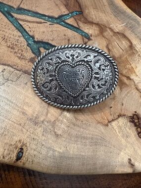 Justin Girls Antique-Style Oval Heart Engraved Metal Buckle